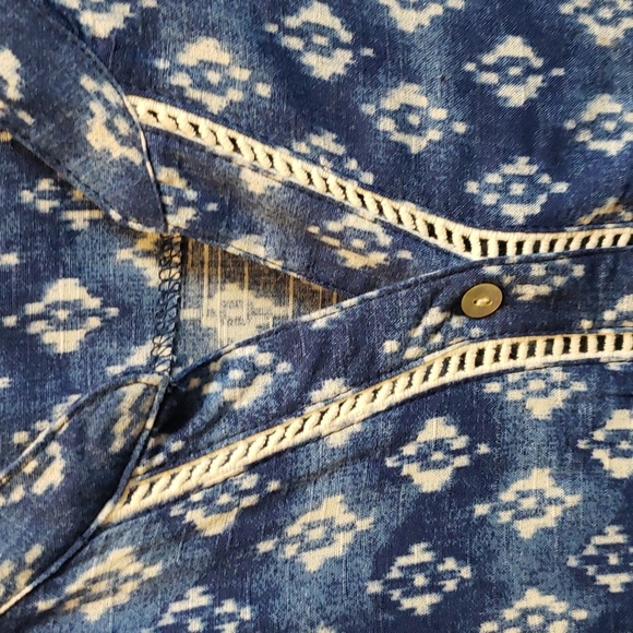 Fever Cap Sleeve Blue and White Button Front Top with Ruffle, Small - Picture 2 of 8